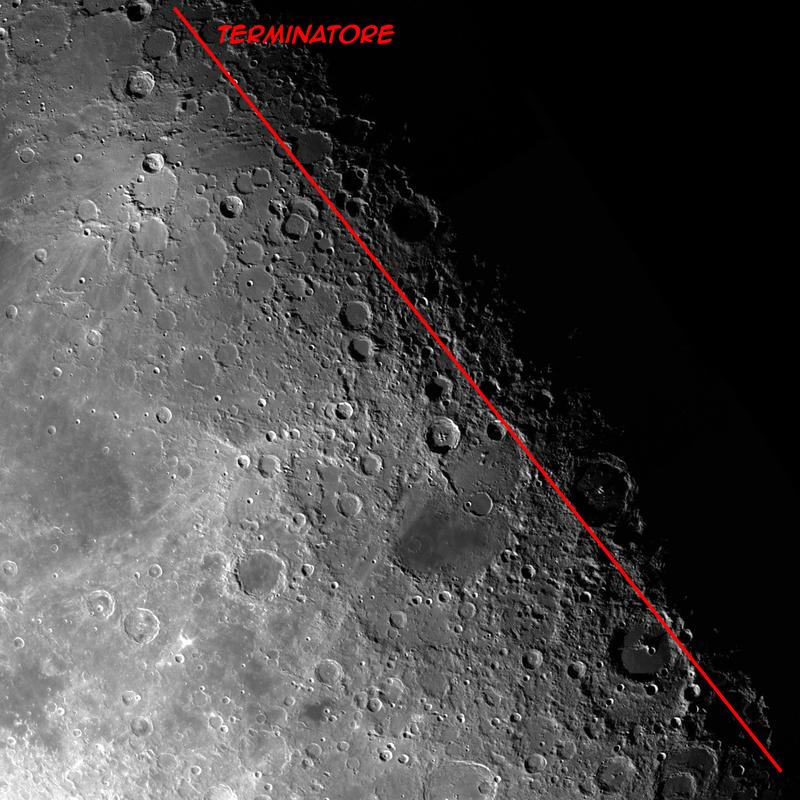 Il terminatore che divide la luna in due parti uguali, esattamente cinque giorni dopo il plenilunio.